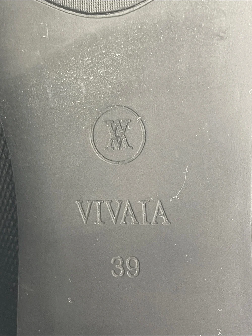 Vaneli streamlined slip